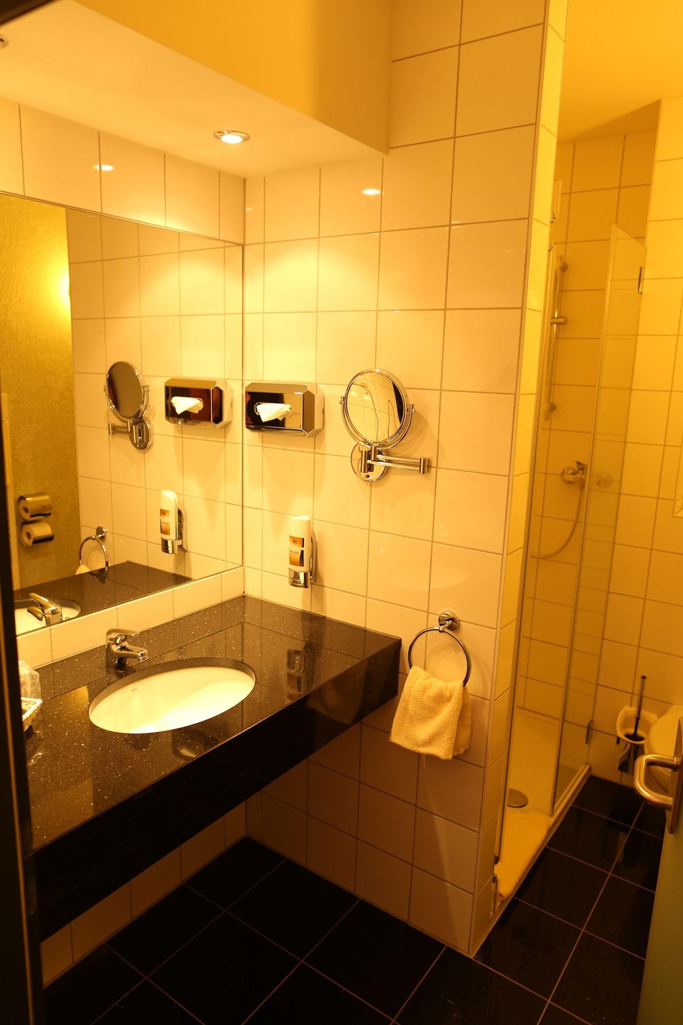 Hotel Sittardsberg Duisburg Exteriör bild