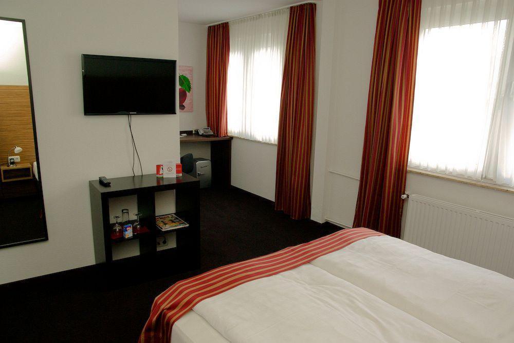 Hotel Sittardsberg Duisburg Exteriör bild